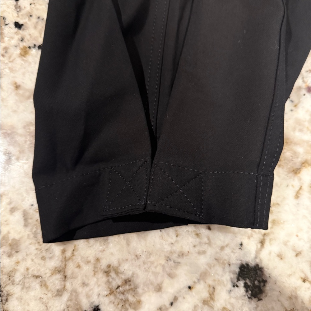 *GENTLY WORN* Womens Banana Republic Size 12S Tapered Cargo Pant - Picture 9 of 9